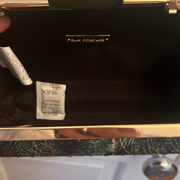 New hello 3 Am Crossbody - Picture 3 of 6